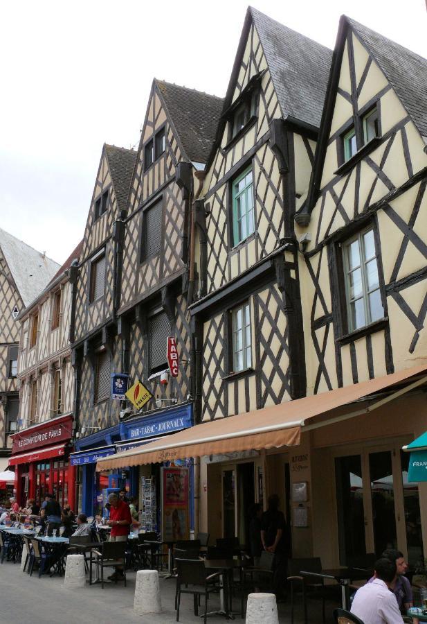 Le Tigre - Appartement Centre-Ville Au Calme, Parking Prive Bourges Exterior foto